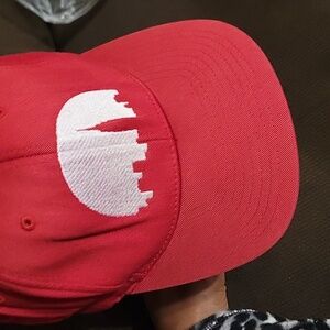 FLEXFIT RED CAP SIZE L-XL by Yupoong